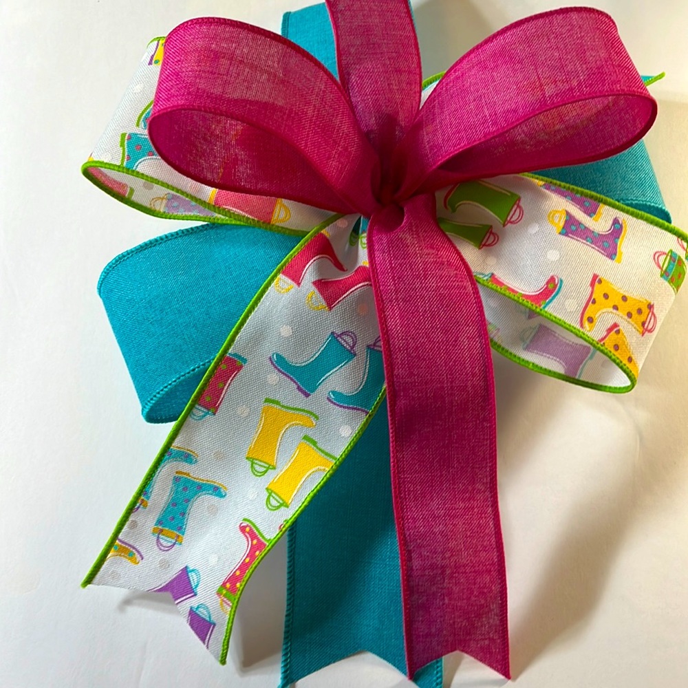 Accent bow